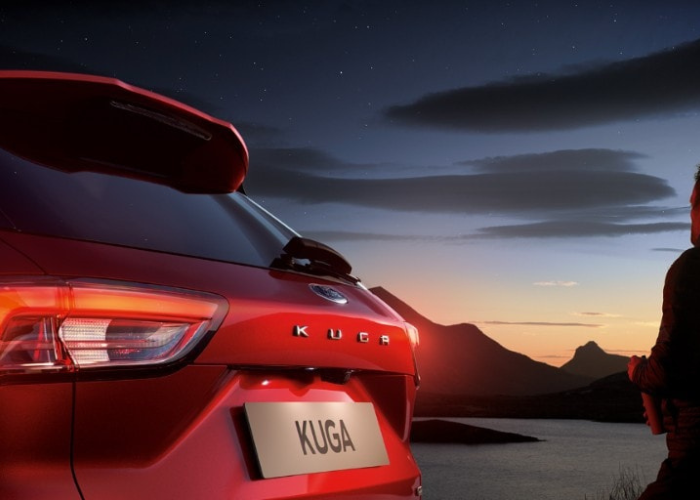 Ford Kuga PHEV 02